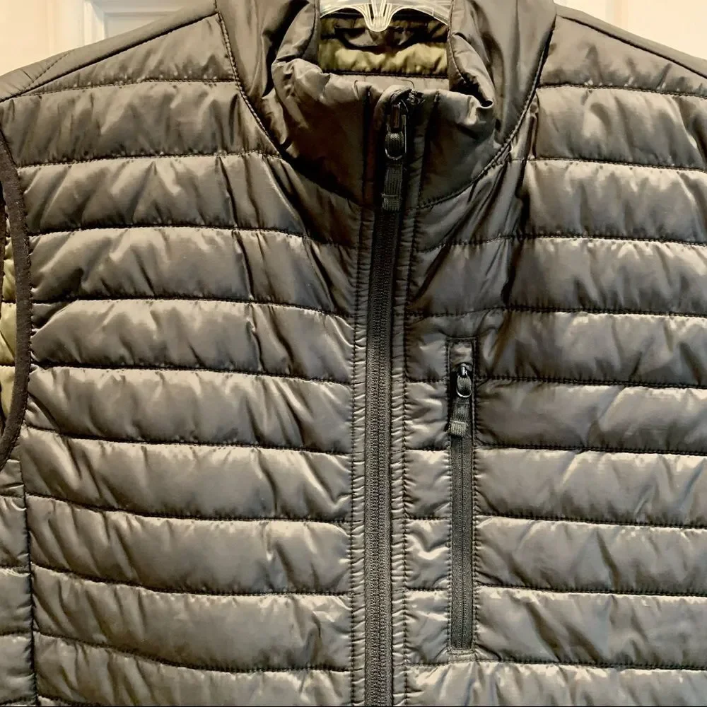 J. Crew Black Puffer Vest‎ M